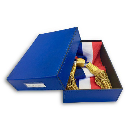 Boîte pour écharpe d'élu en simili cuir et texon