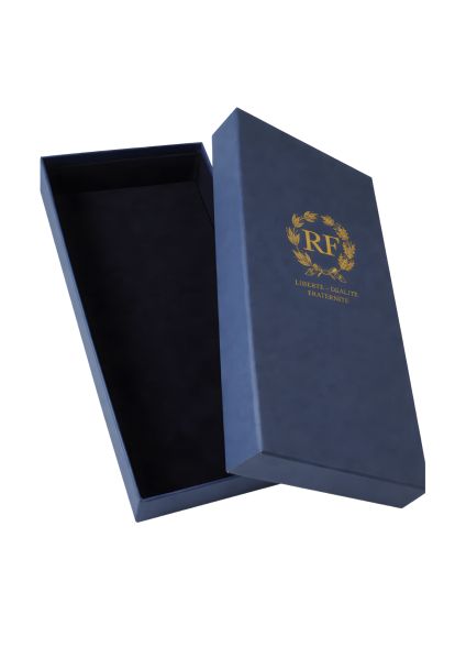 Boite de rangement pour écharpe d'élu