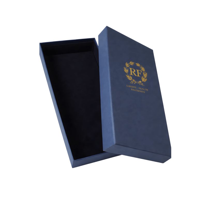 Boite de rangement pour écharpe d'élu